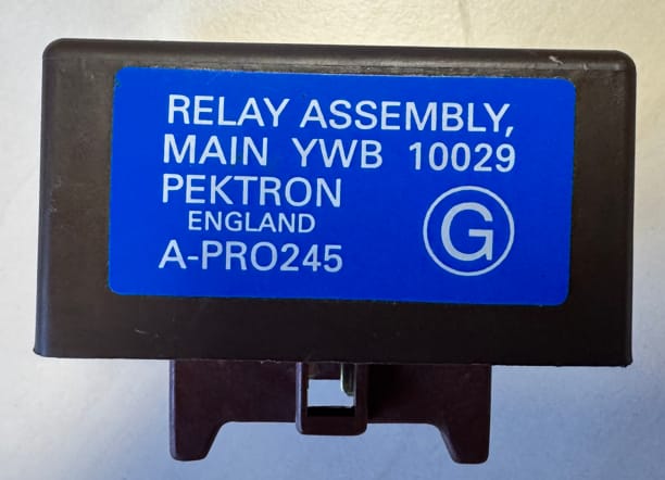 Repair or rebuild of the obsolete Honda / Rover main Relay YWB10029!